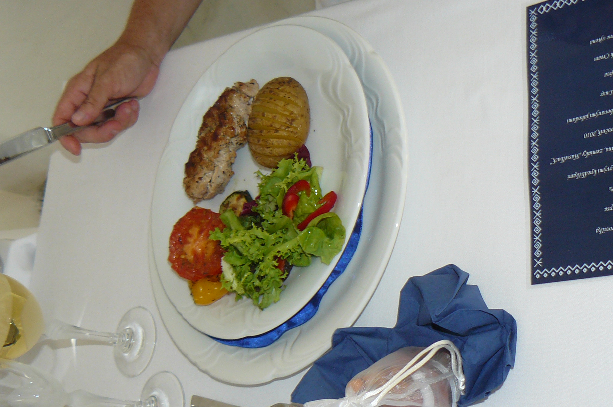 Jánošíkov vrkoč, grilovaná zelenina, zemiaky Hasselback
